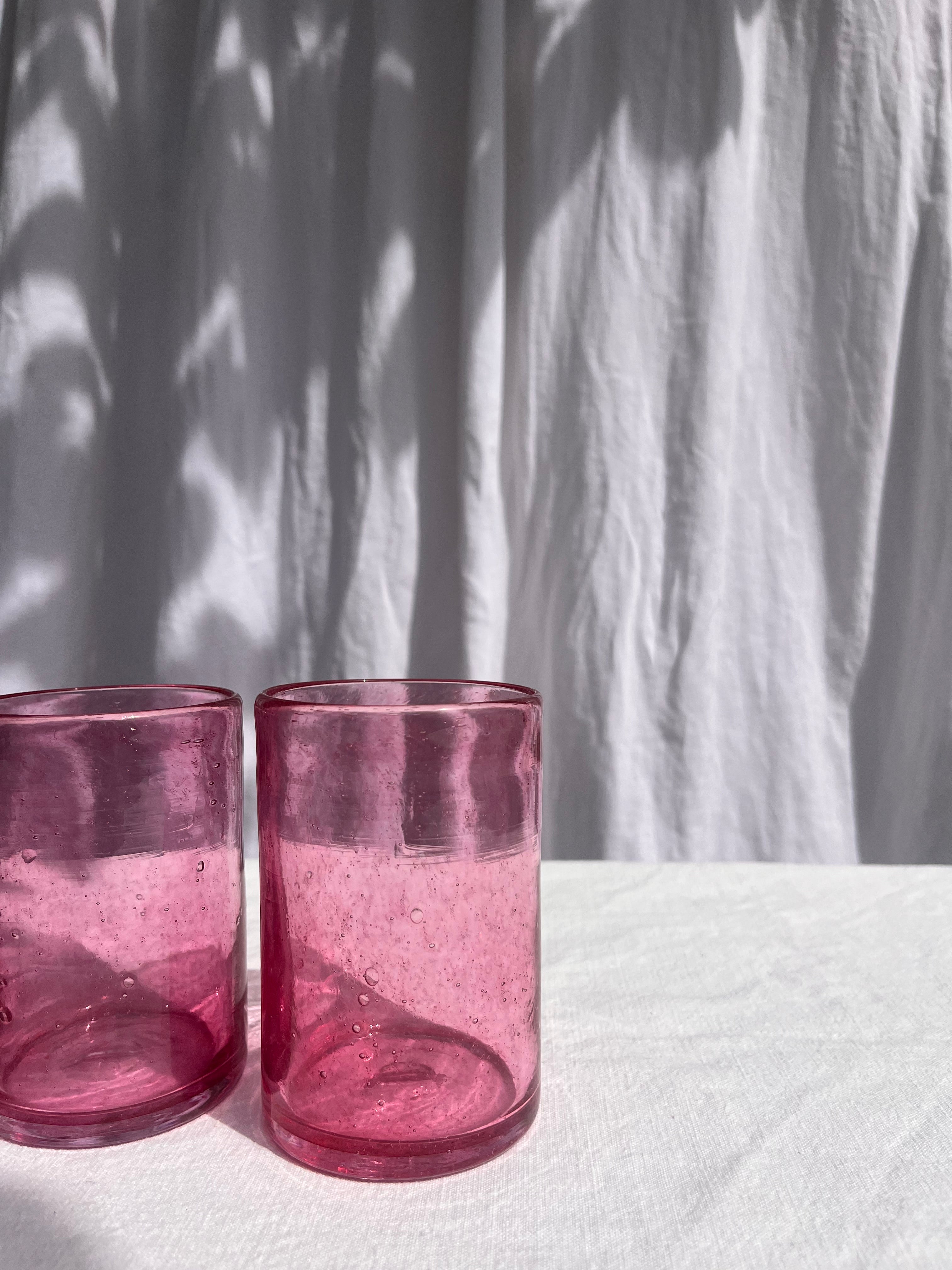 3 verres à eau roses