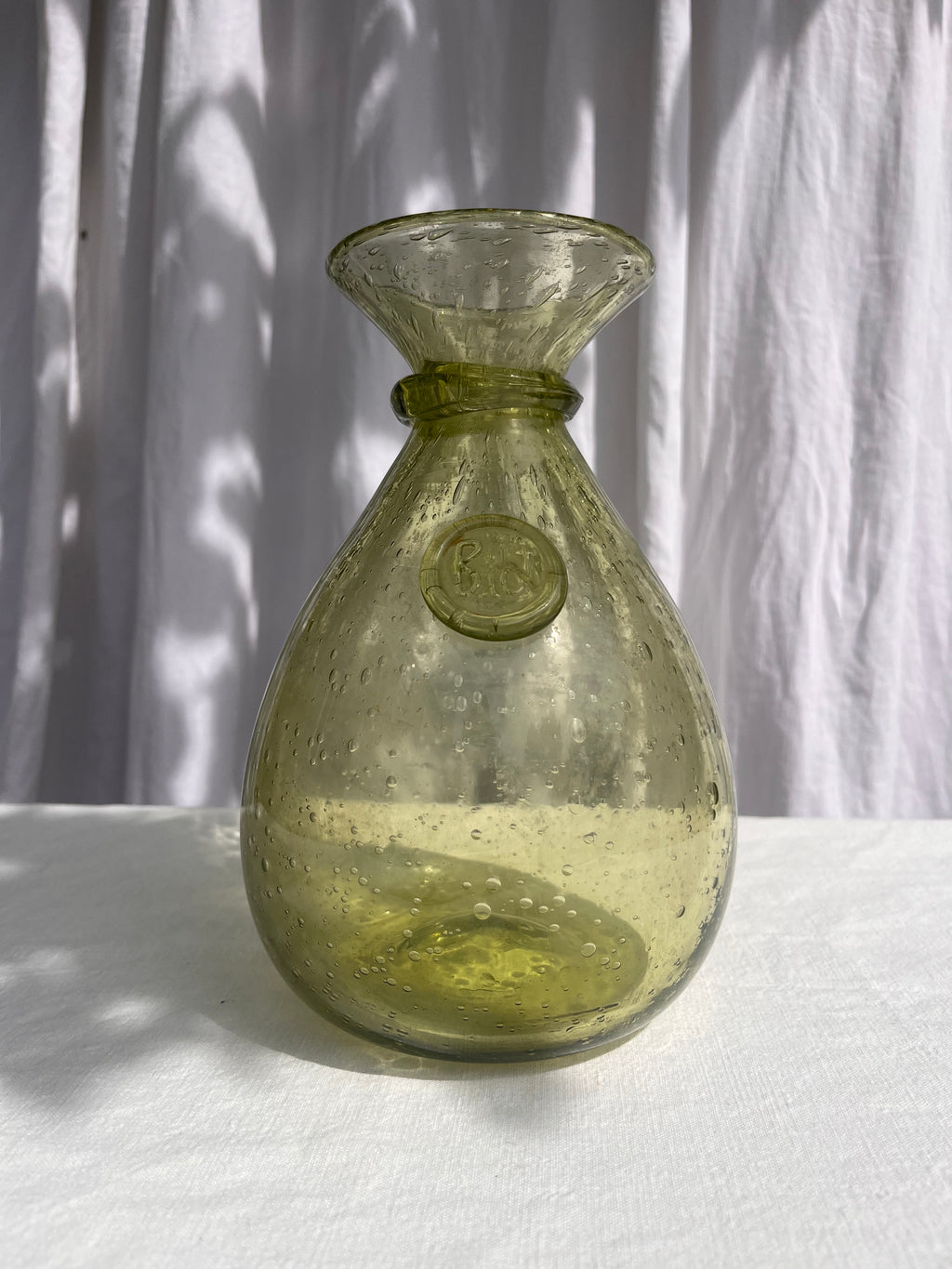 Grande carafe à vin vert clair - Biot
