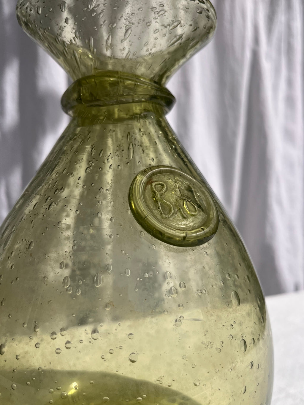 Grande carafe à vin vert clair - Biot