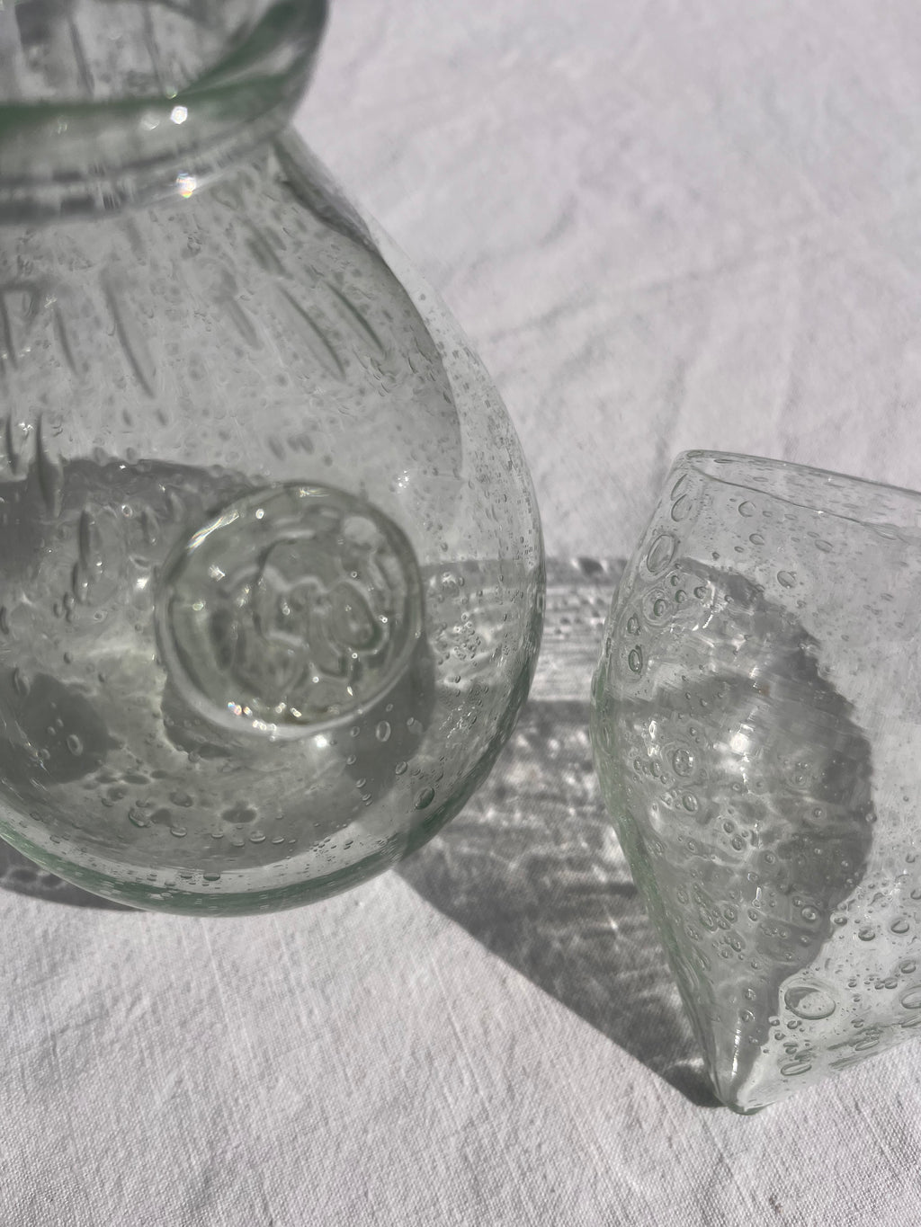Petite carafe tilleul et son bouchon - Biot