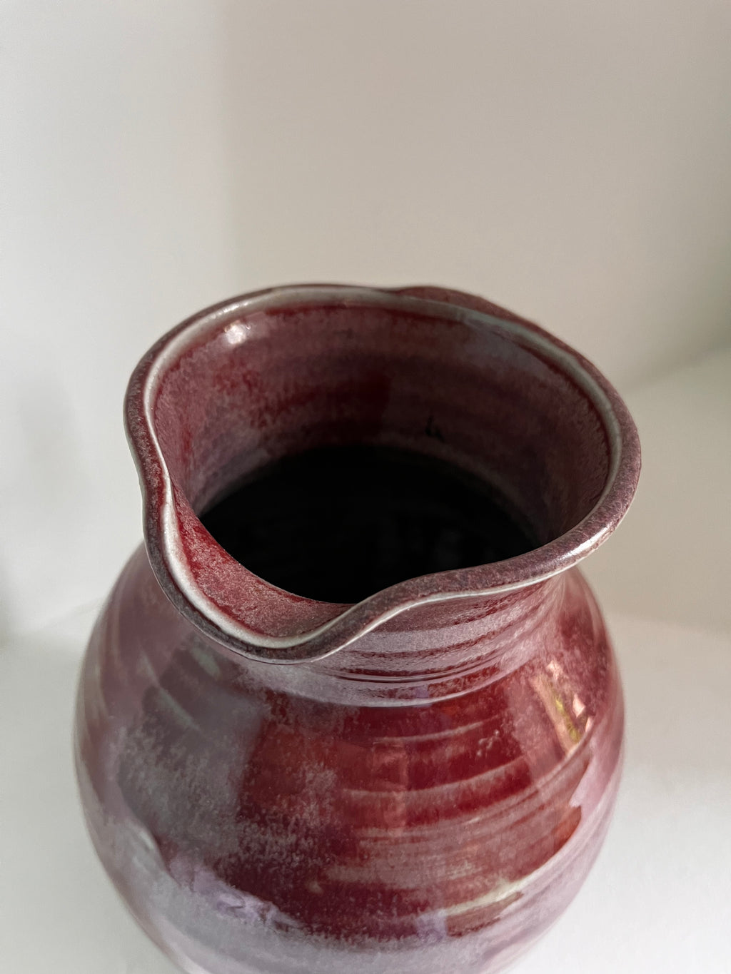 Grand pot à eau sang-de-boeuf